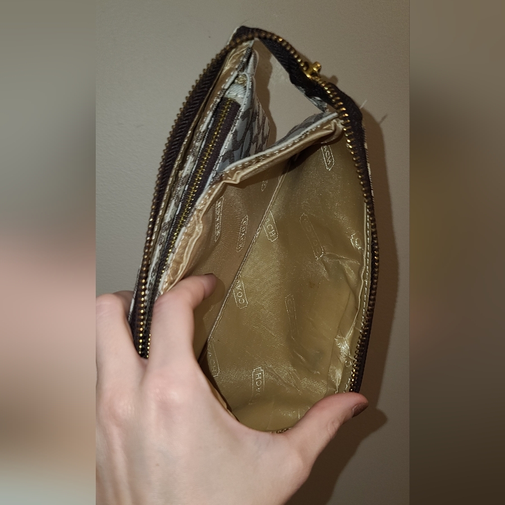 Vintage Coach Clutch Purse/Wallet ๐ - Picture 7 of 9